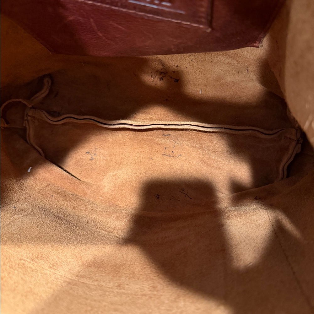 Portland Leather Brown Tote Bag - Picture 8 of 9